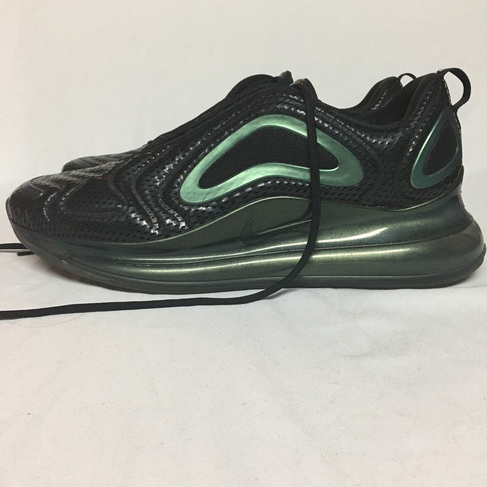 Air Max 720 Throwback Future Iridescent USED